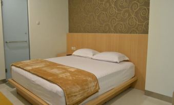 F77 Family Budget Hotel