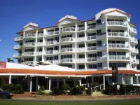 Aquarius Resort Hotels in Alexandra Headland