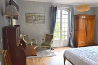 L'Escalère Hotels in Arnaud-Guilhem