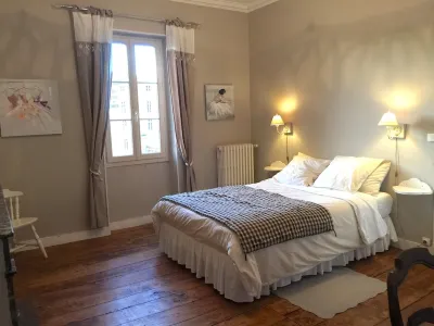Les Angelots Hotels in Caussens