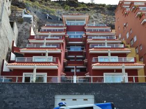 Apartamentos Terrazas Los Gigantes by Suncanarias