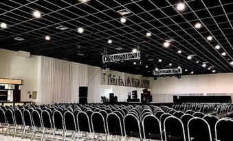 Avanti Hotel & Convention Center