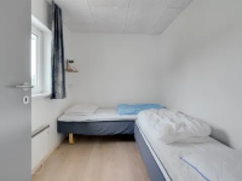 "Alli" - 800m from the Sea