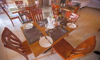 Parkview Safari Hotel and Apartments - Housity