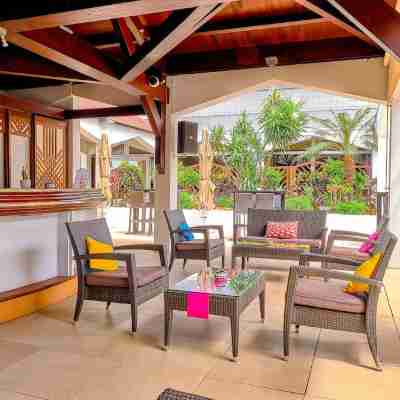 Hôtel TIAMA Abidjan Hotel Exterior