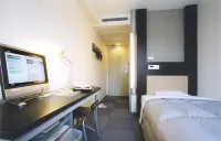 Washington R&B Hotel Tokyo Toyocho Hotels near Shinobu Sonku Shrine