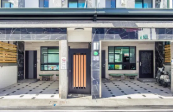 綠舍睡到民宿 鄰近東海運動公園的酒店