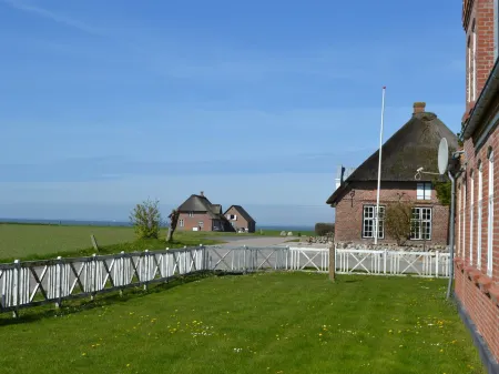 "Adine" - 13km from the Sea