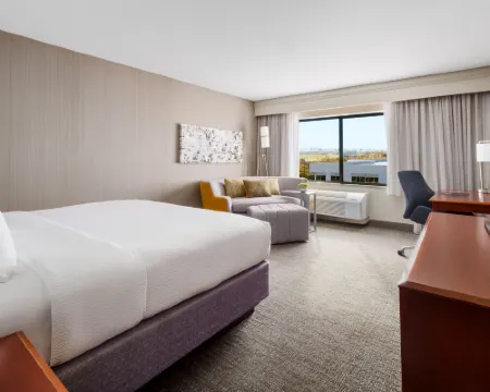 Courtyard Roseville Galleria Mall/Creekside Ridge Drive Hotels in Placer County