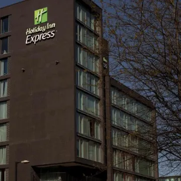 Holiday Inn Express MANCHESTER CC - OXFORD ROAD by IHG Отели рядом с достопримечательностью «Концертный зал O2 Apollo Manchester»