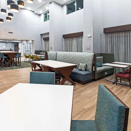 Hampton Inn & Suites by Hilton Canyon