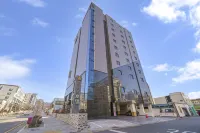 The King Hotel Hoteles cerca de Complejo Centum City