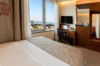Ramada Plaza by Wyndham İstanbul Ataköy Hôtels à : Istanbul