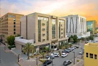 فندق كونتننت الواحة Hotels near عمارة بغلف