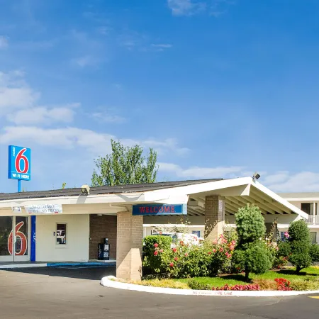 Motel 6 Tacoma, WA - Fife