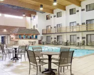 Quality Inn Bismarck I-94 - Swimmingpools