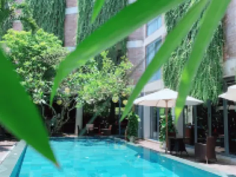 桑樹精品絲綢生態酒店 鄰近燈籠街的酒店