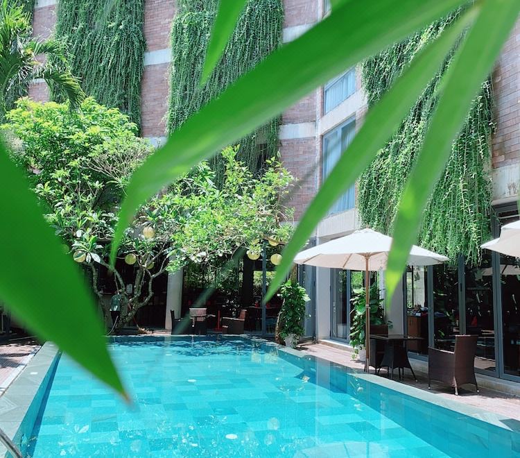 멀버리 컬렉션 실크 에코 전경