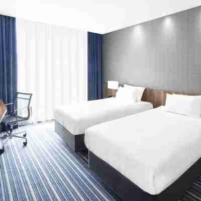 Holiday Inn Express Amsterdam - South, an IHG Hotel Rooms