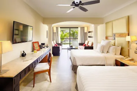 Barceló Maya Beach - All Inclusive Отели рядом с достопримечательностью «Rockaway Bay»