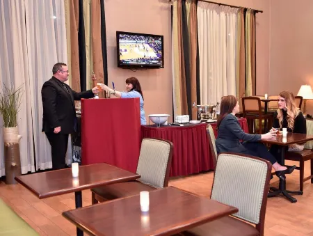 Hampton Inn & Suites Alexandria