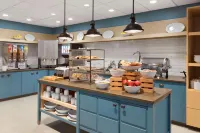 Country Inn & Suites by Radisson, Smithfield-Selma, NC - Breakfast