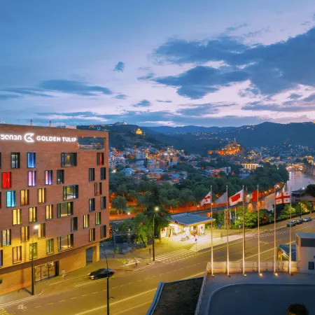 Golden Tulip Design Tbilisi
