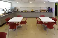 City Express Junior by Marriott Toluca Aeropuerto（シティエクスプレスジュニアバイマリオットトルーカアエロプエルト） - 朝食