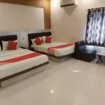 Hotel Shreenath Hotels near BAPS Swaminarayan Mandir, Nikol