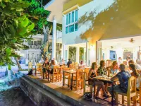 Ananda Villa Отели рядом с достопримечательностью «Мэхад»