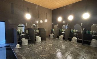 3. Hotel Ro..