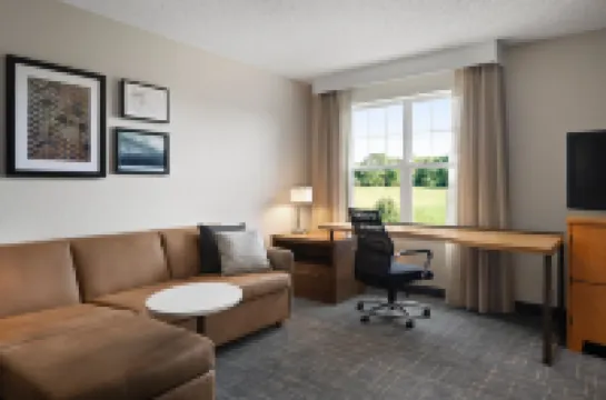 레지던스 인 마운틴 로럴 앳 비숍스 게이트