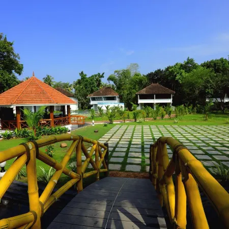 Nihara Resort and Spa Cochin Отели рядом с достопримечательностью «Больница «Астер-Медсити»»