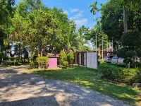 Super Resort Hotels in Tha Yang Subdistrict