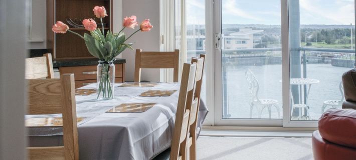The Penthouse - 3 Bedroom Apartment - Llanelli Hotels in Llanelli