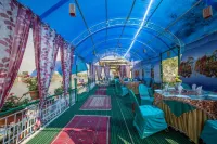 Dallake Group of Houseboats