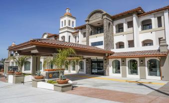 La Quinta Inn & Suites by Wyndham Santa Cruz