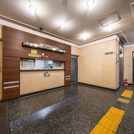 Uijeongbu E Joy Отели рядом с достопримечательностью «Стадион Ыйджонбу»
