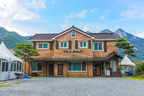 Gongju Gyeryongsandeul Flower Pension