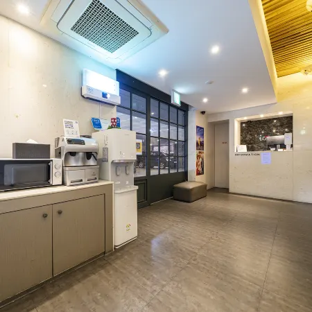 Suwon Hotel Lowa Отели рядом с достопримечательностью «Парк Мэтан»