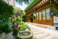 전주 한옥마을 뜰안채 본관 - 2성급
