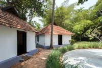 Leleela - A Boutique Backwater Resort