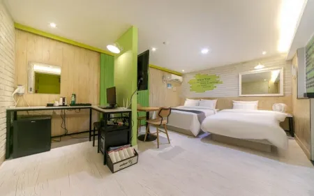 Pohang Juk-do market G1 Mini hotel Отели рядом с достопримечательностью «Yeongullae Beach»