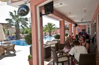 Angelina Hotel & Apartments Hotels in Esperii