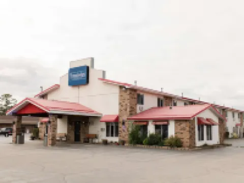 Travelodge by Wyndham Escanaba Hotels in Escanaba