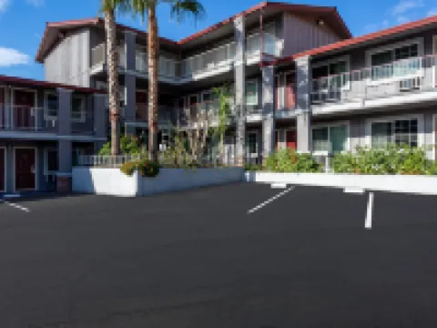 雷丁紅頂酒店 雷丁酒店