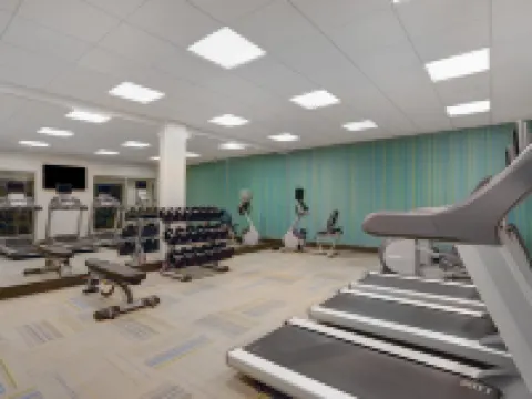 ホリデイ イン エクスプレス & スイーツ レネクサ - オーバーランド パーク エリア by IHG レネックサのホテル