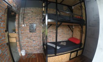 The Bunk Backpackers Hostel by Fleur