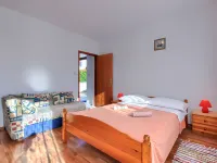 Perkovic - 3 tähden