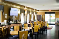 沃爾頓堡灘瑪麗埃斯特唄盟套房飯店